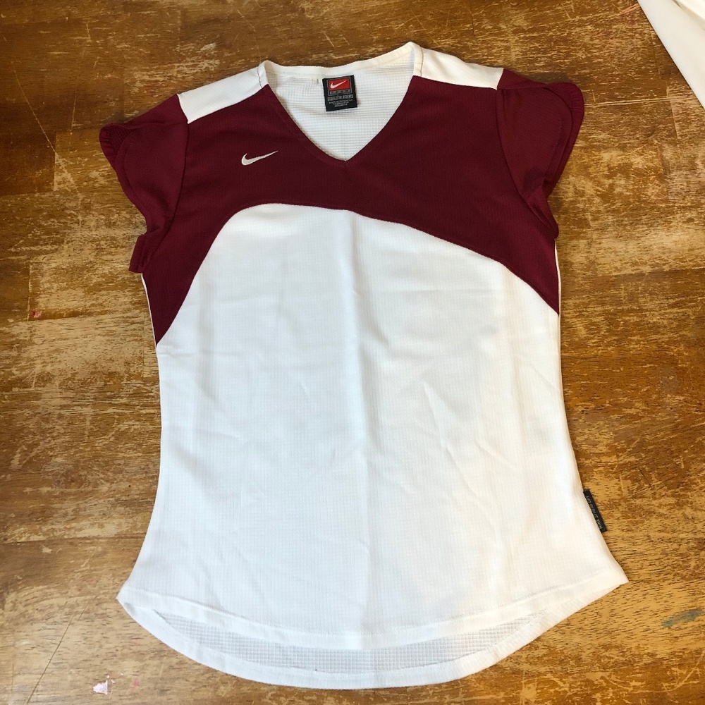 Nike Sphere Dry Athletic Tennis Running Shirt